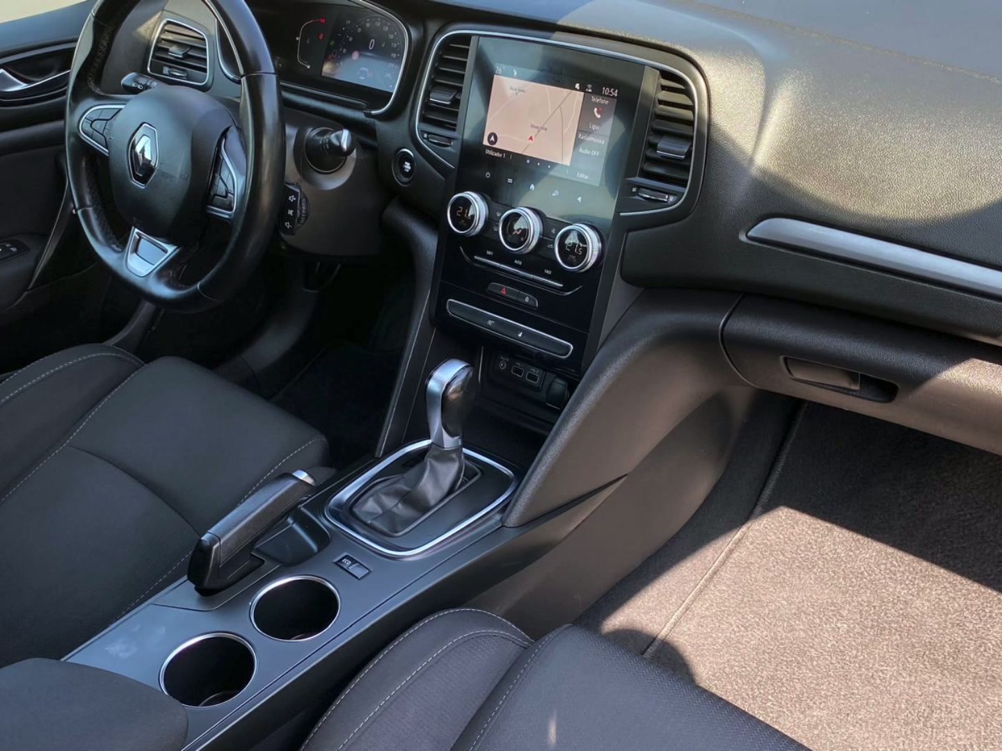 Renault Mégane Sport Tourer 1.5 Blue dCi Limited EDC — foto 6