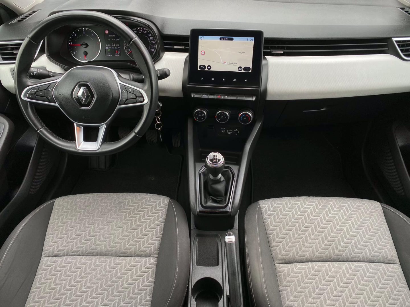 Renault Clio 1.5 Blue dCi Equilibre — foto 6