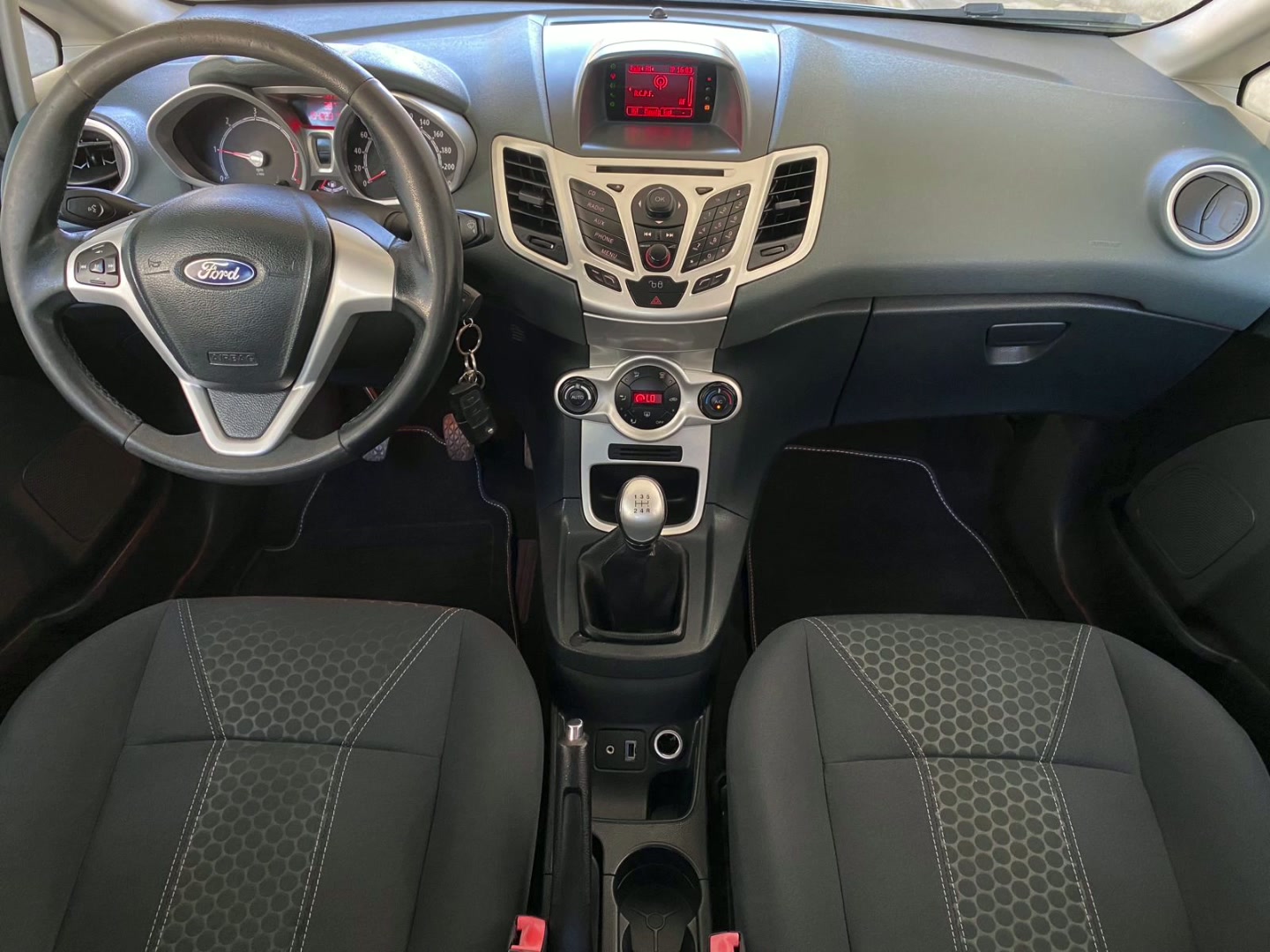 Ford Fiesta 1.4 TDCi Trend — foto 6