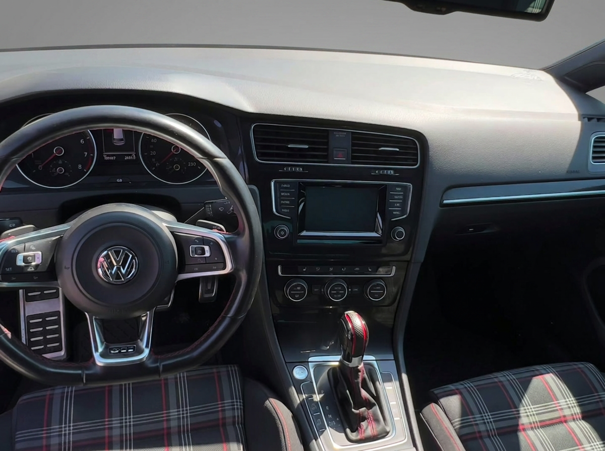Volkswagen Golf GTI VII TSI DSG Performance — foto 6