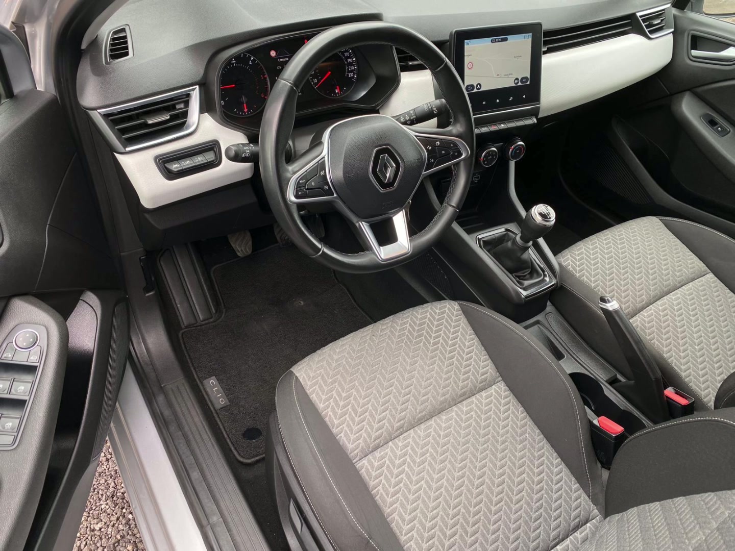 Renault Clio 1.5 Blue dCi Equilibre — foto 5