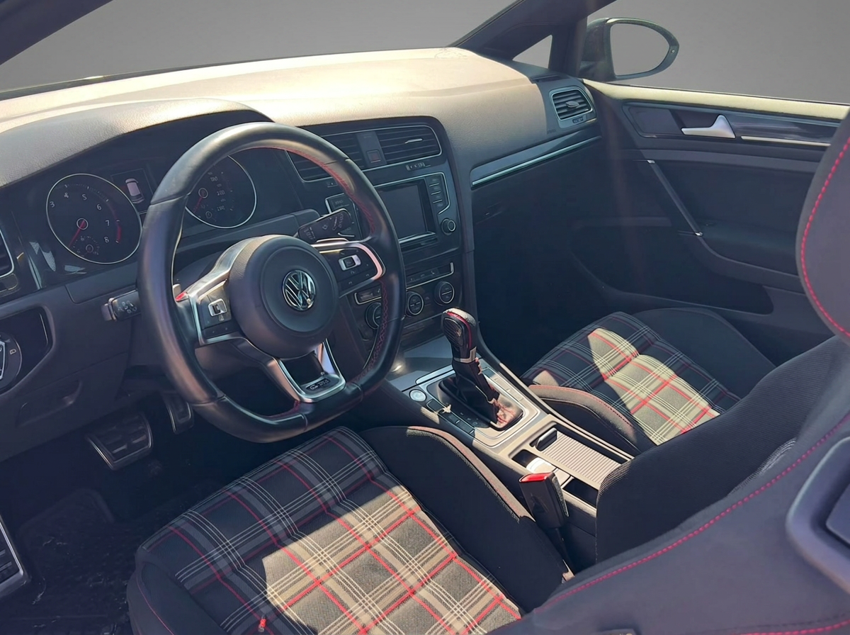 Volkswagen Golf GTI VII TSI DSG Performance — foto 5